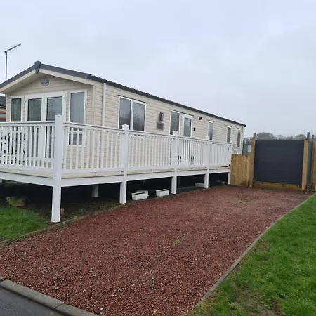 Fern Lodge Holiday Lets Presents Ruby Lodge Felton  Exterior photo